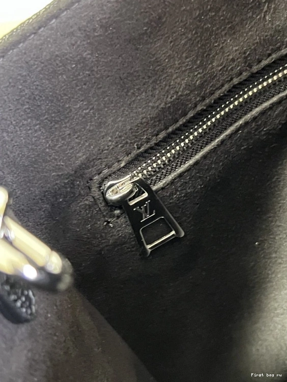 Frstbag ru VUITTON PM LOUIS ONTHEGO 0805